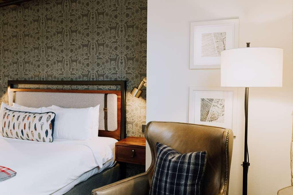 Hewing Hotel Minneapolis Room photo