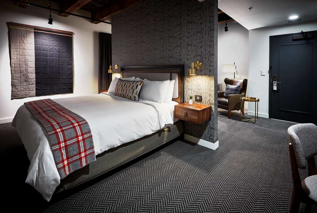 Hewing Hotel Minneapolis Room photo